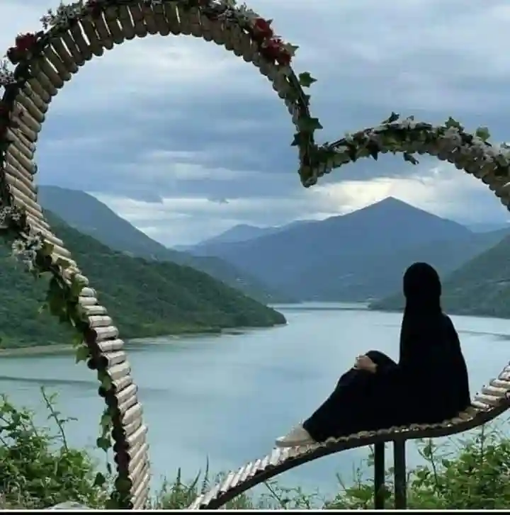 Romantic Girls Picture - রোমান্টিক মেয়েদের প্রোফাইল পিক